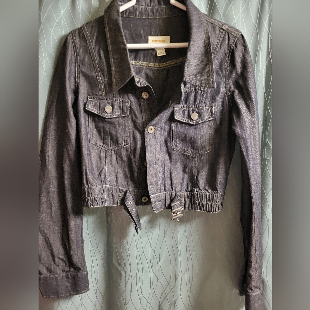 Jean jacket this is a dDiesel brand,like new. Ready to wear.